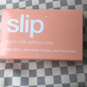 SLIP pure silk pillowcase